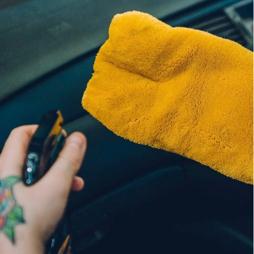 Рукавиця мікрофіброва для догляду за салоном - Meguiar's Detailing Mitt 5x25x15 см. жовтий (X1804EU)